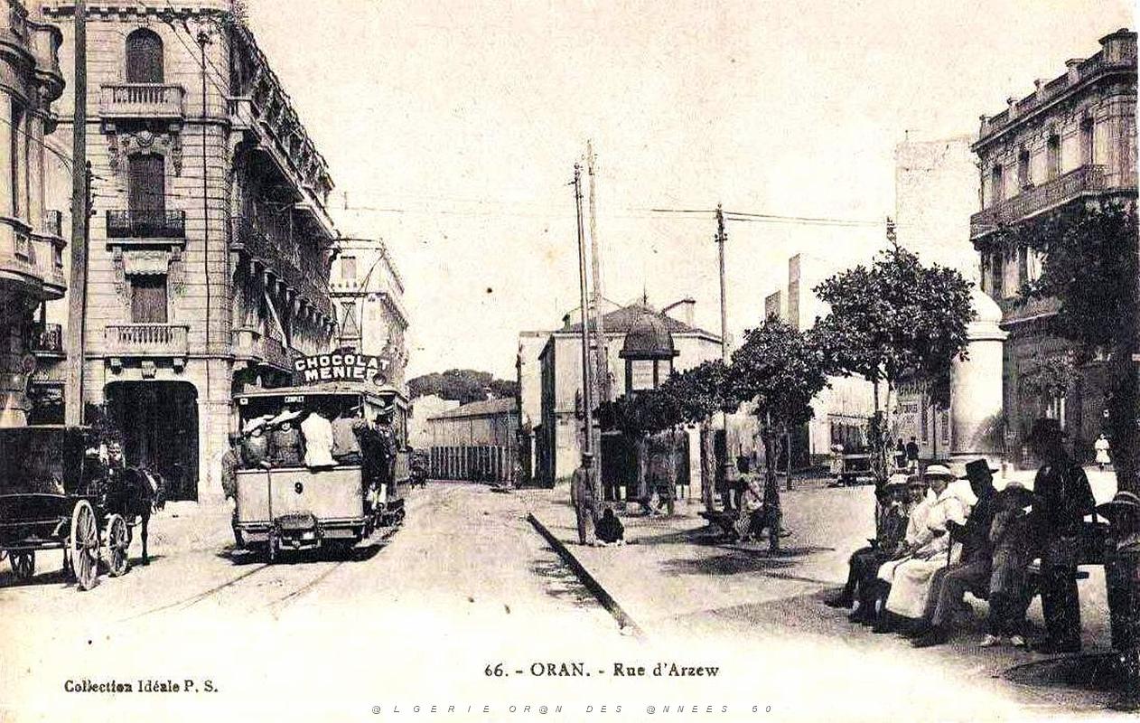 1965- Oran - Rue d'Arzew - Place des Victoires.jpg